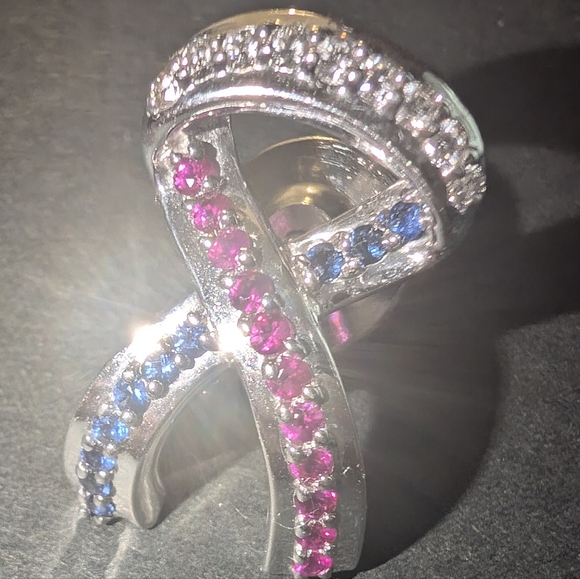 Vibtage 14k White Gold Ruby, Diamond, and Sapphire Patriotic Ribbon Pin - Picture 6 of 10